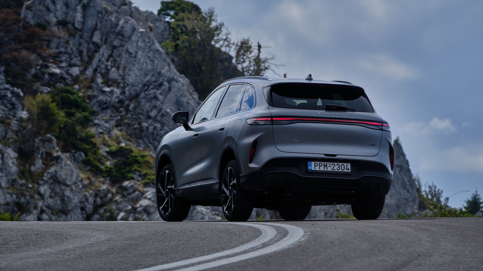 Lepas στην Ελλάδα: Τα L6 και L8 PHEV από 33.900 και 42.900 ευρώ